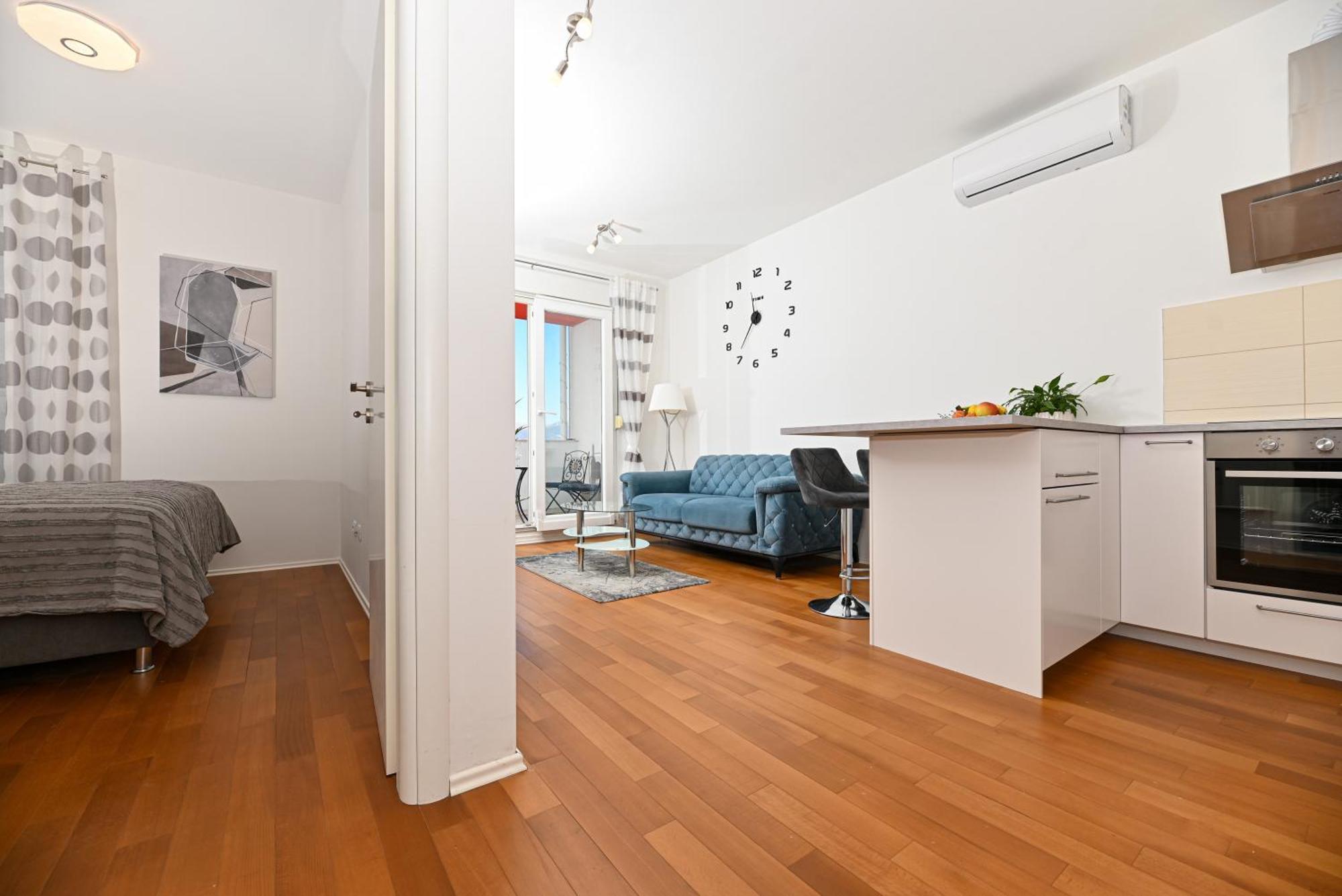 Apartman Comfort With Parking & View Split